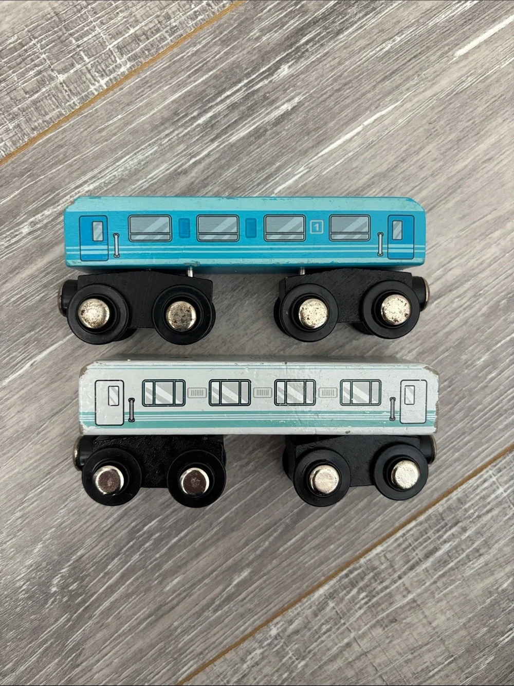 Battat Wooden Coaches - Blue & White